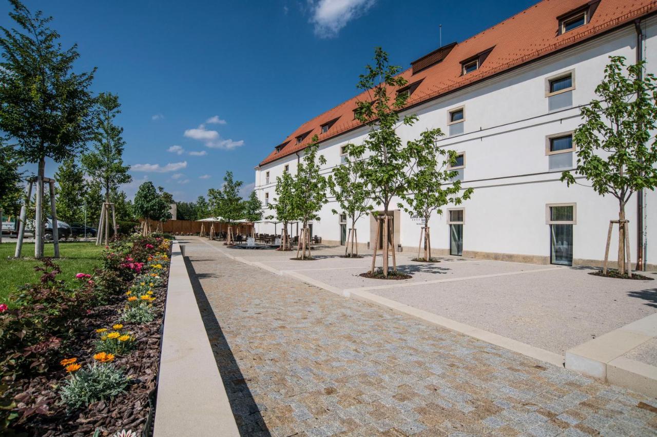 Lotrinsky Hotel Velké Pavlovice Exterior foto